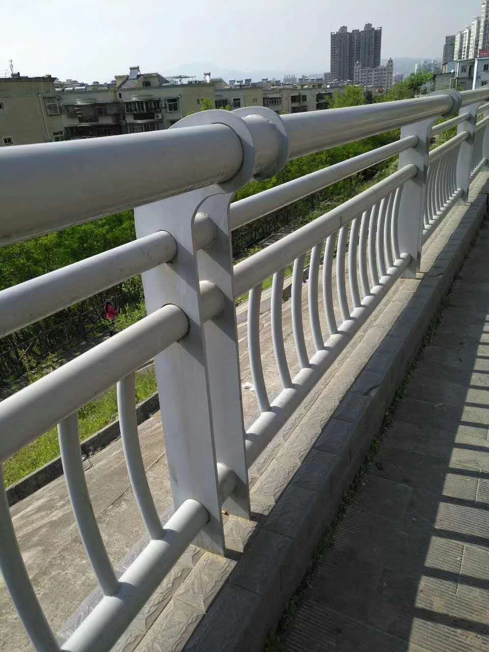 《重庆》当地园林不锈钢护栏提供质保书