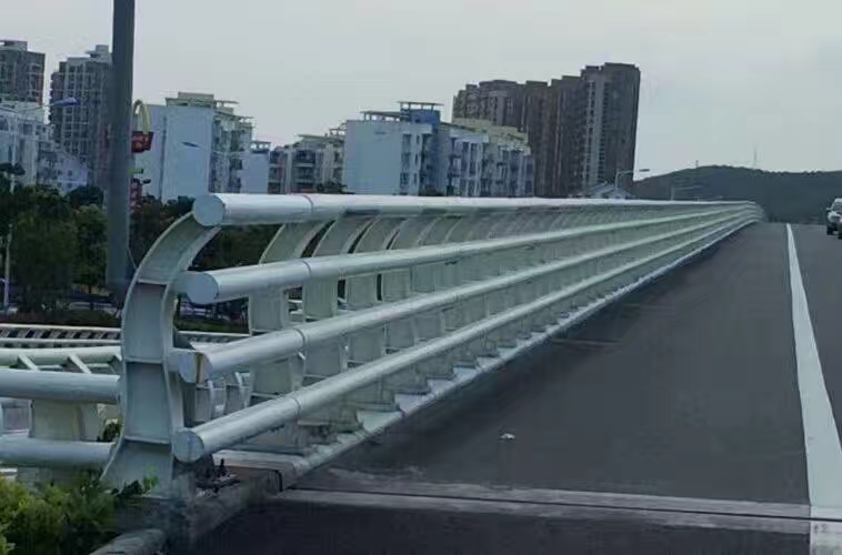 阜阳不锈钢复合管桥梁立柱结实耐用