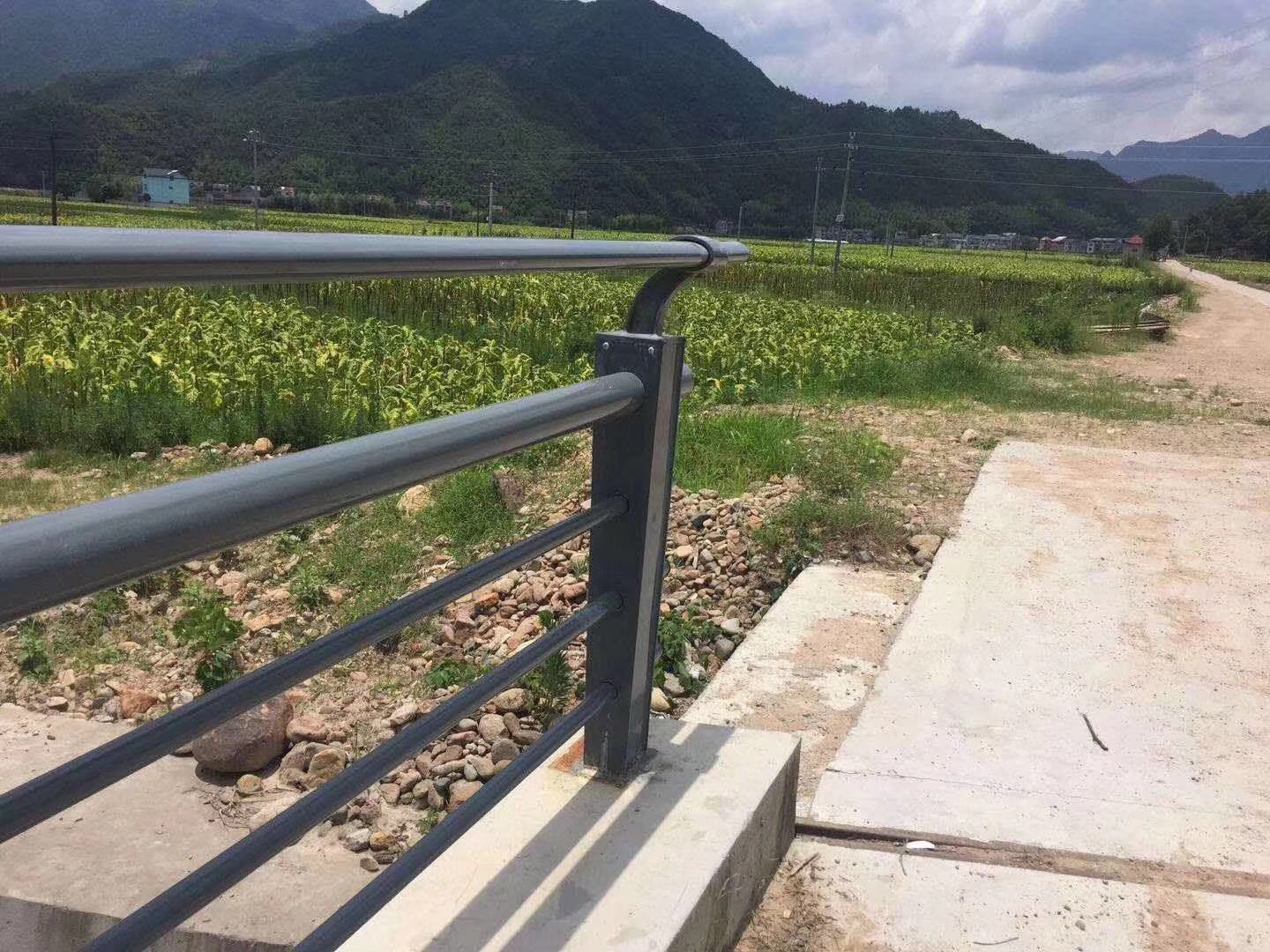 芜湖天桥观景不锈钢护栏精选原材料